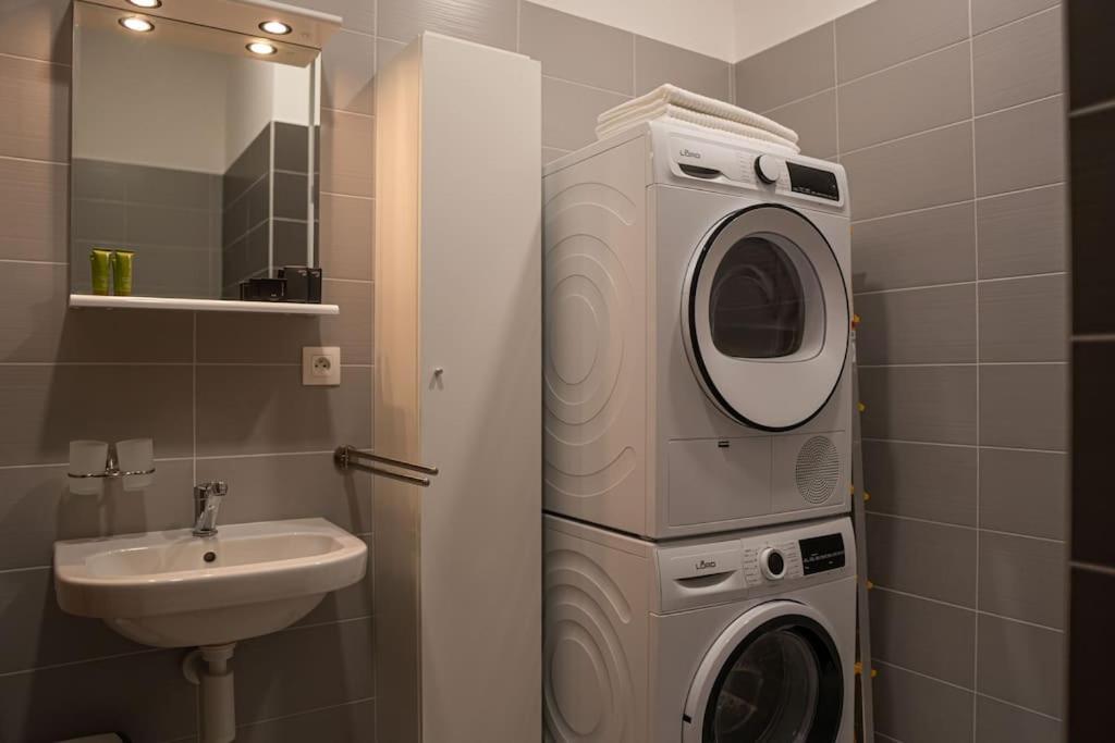 Comfort 15H Dunajska Streda Bagian luar foto